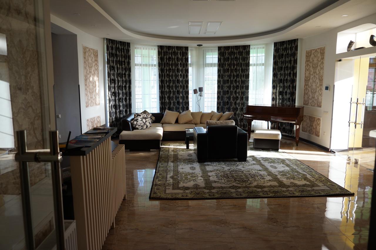 Villa Qero Batumi Kültér fotó